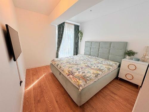 Sun Royal View-Apartament. 2024. 1