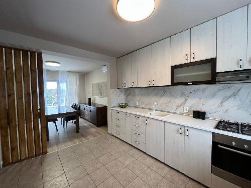 4-room house with generous courtyard, in Azur 6