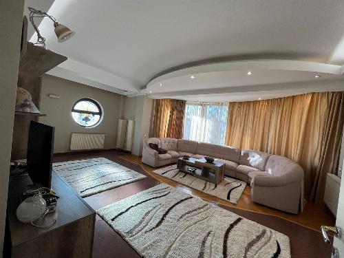 Proprietate cu Suprafețe Ample și Design Unic – Zona Herăstrău 2