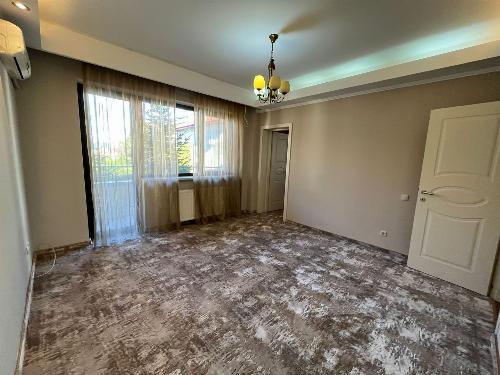 Proprietate cu Suprafețe Ample și Design Unic – Zona Herăstrău 10