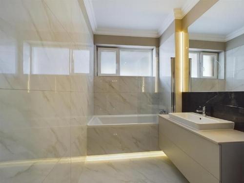 2 room apartment for rent NEW / DESIGNER 14