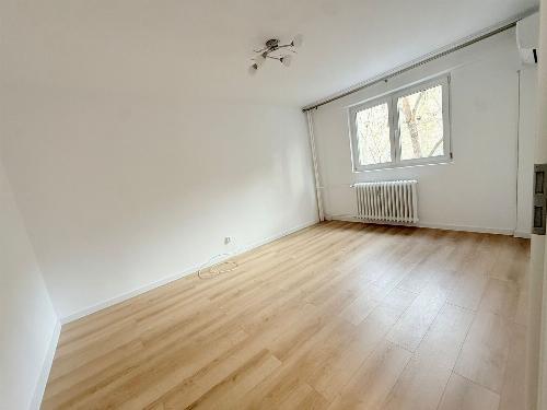 Apartament 2 camere Piața Victoriei 1
