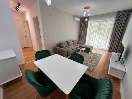 Domains, Luxuria Residence, 2 rooms with private garden 4