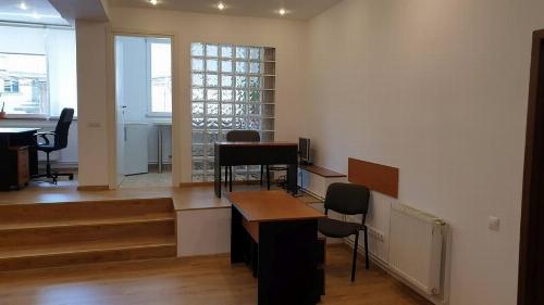 2 rooms Unirii – Street Metropolis, own central office, silence 15