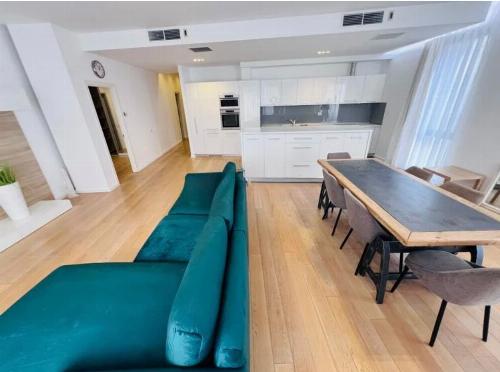 Premium 5 room apartment Floreasca | Lake view 3