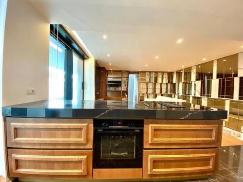 De vanzare 4 camere de tip duplex situat in One Cherles de Gaulle 4