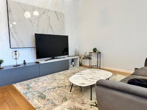 Complet Mobilat / 2 camere / 2 bai /  AVIATIEI PARK 1