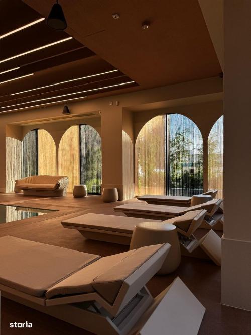 Double Curtain Studio Northt 14