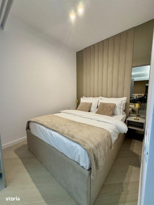 Double Curtain Studio Northt 6