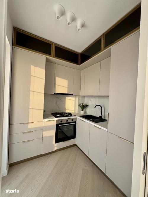 Double Curtain Studio Northt 8