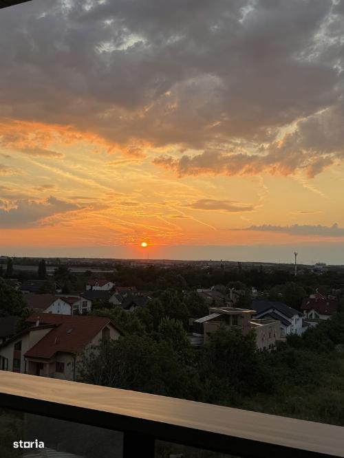 Double Curtain Studio Northt 9