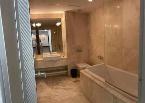 Boutique block / Rachmaninov Street / underground parking space 6