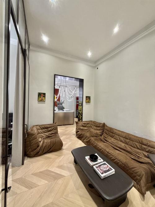 Apartament interbelic complet renovat / Tavane înalte / Parcare 2