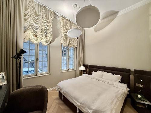 Apartament interbelic complet renovat / Tavane înalte / Parcare 7