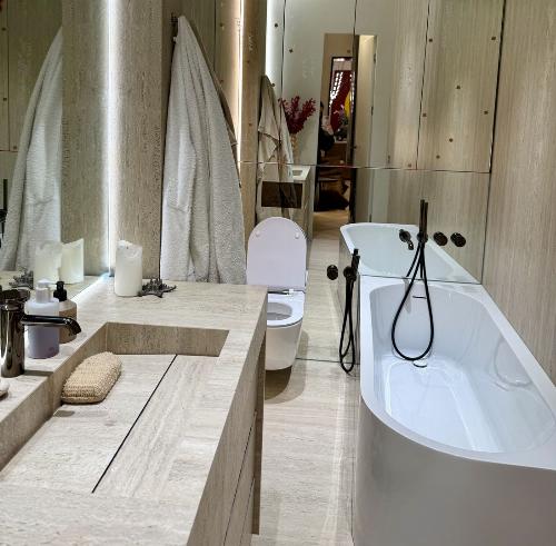 Apartament interbelic complet renovat / Tavane înalte / Parcare 9