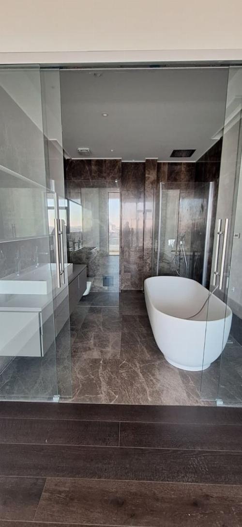 Penthouse with 3 Bedrooms with view over Floreasca 12