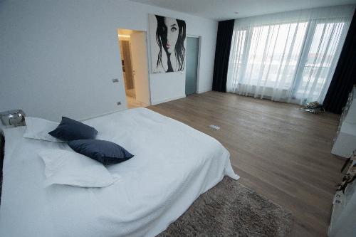 Premium penthouse 153 sqm useful 15 minutes from Pipera Metro 2
