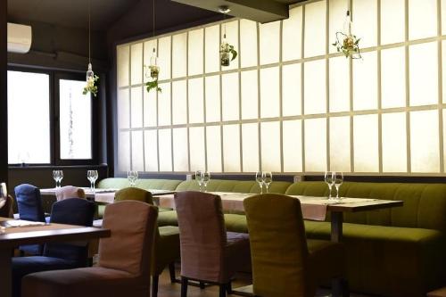 Restaurantul La Cena, Gradina Icoanei 4