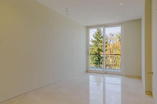 Aviatorior, 4-room apartment and own courtyard 4