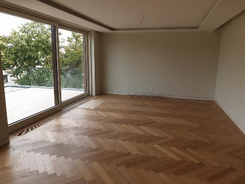 Aviatorior, 4-room apartment and own courtyard 6