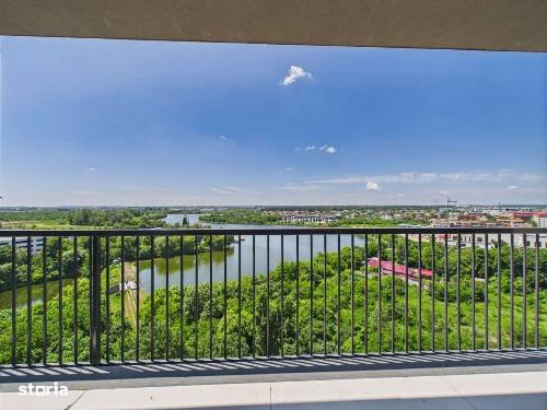 Apartament luminos cu balcon și parcare în Sisesti 2