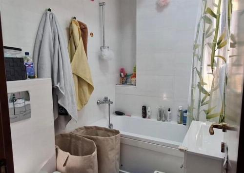 4 Camere | 2 locuri de parcare | Curte proprie 8