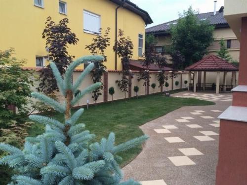 Strada privata / vila individuală / garaj 1