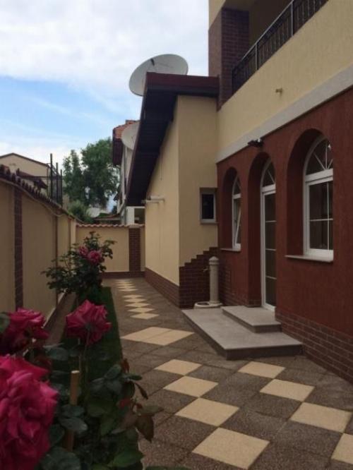 Strada privata / vila individuală / garaj 4