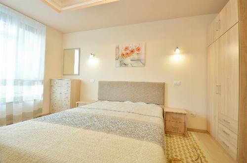 4 Camere | Chirie | Loc de parcare 7