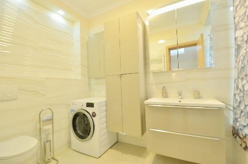 4 Camere | Chirie | Loc de parcare 8