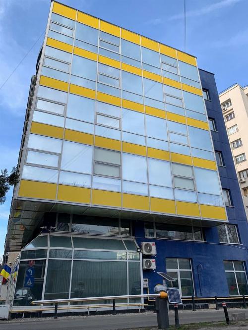 Romanitza Office Building 12