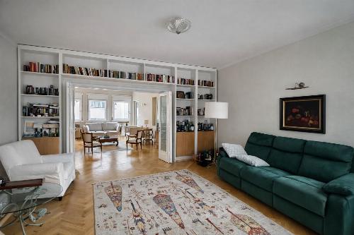 2 properties in 1: 4-room apartment + hotel studio in the attic 1