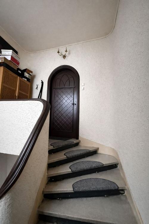 2 properties in 1: 4-room apartment + hotel studio in the attic 11