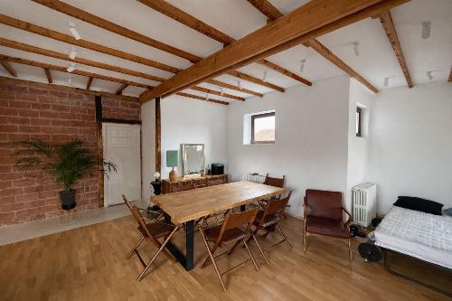 2 properties in 1: 4-room apartment + hotel studio in the attic 12