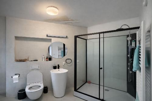 2 properties in 1: 4-room apartment + hotel studio in the attic 15