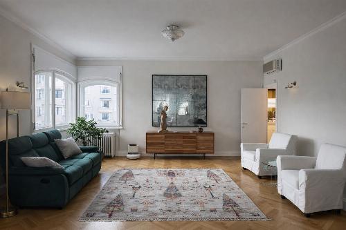 2 properties in 1: 4-room apartment + hotel studio in the attic 3