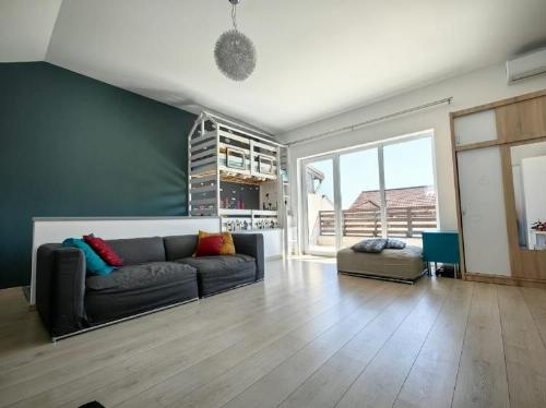 Vilă de vânzare în complex Premium– Mobilată complet | Curte proprie 2