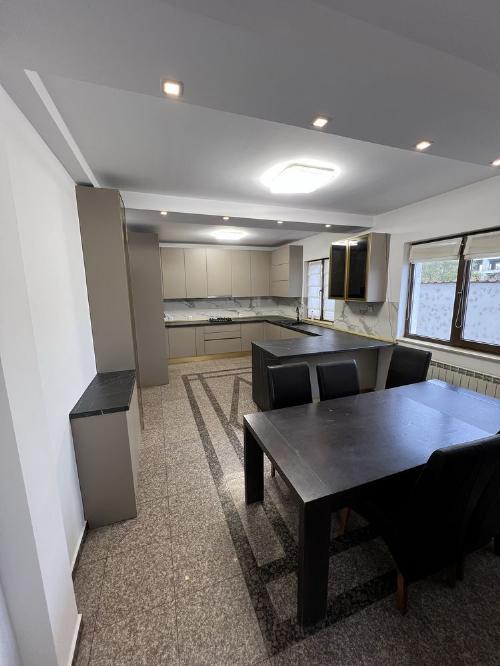 Spacious villa with generous garden | 320 sq m | Pipera 3