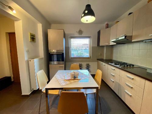 Vila 3 Camere la inchiriere in Pipera | Parcare Inclusa | Comunitate Privata 1