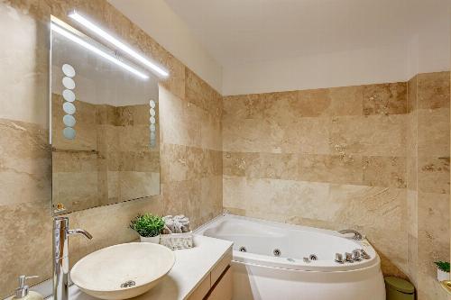 Herastrau, partament 2 camere cu terasa generoasa si parcare subterana 10