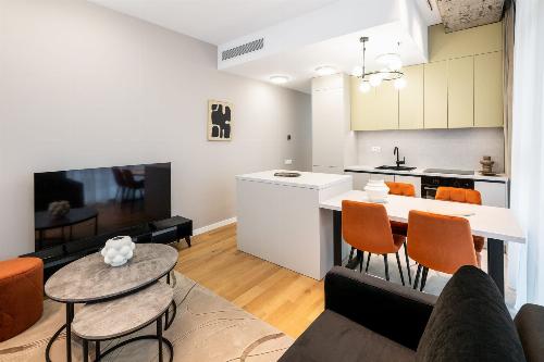 Up Site / prima închiriere 2