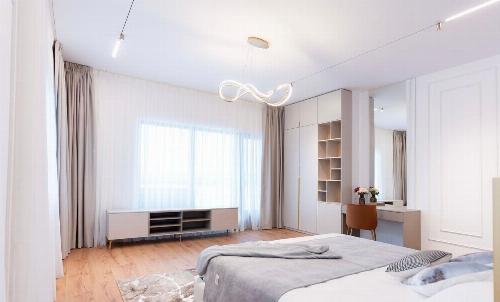 Spectacular 4-room penthouse with panoramic terrace 11