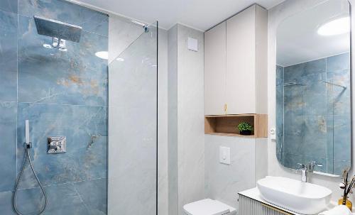 Spectacular 4-room penthouse with panoramic terrace 16