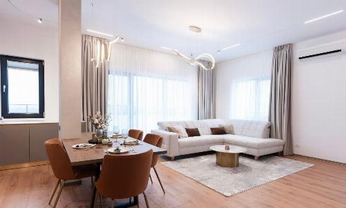 Spectacular 4-room penthouse with panoramic terrace 3