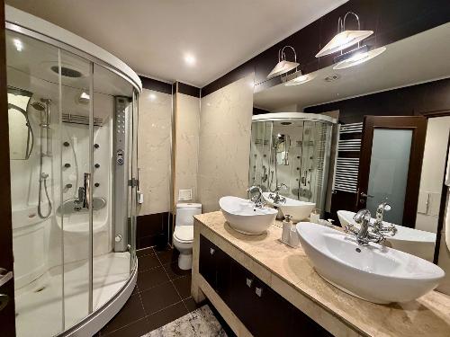 Apartament 3 camere – 142 mp | Terasă | 2 parcări subterane incluse 10