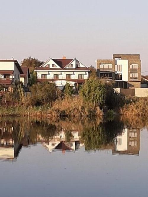 Proprietate Individuală pe Malul Lacului | 450 mp + 200 mp Mansardă | Afumati 14