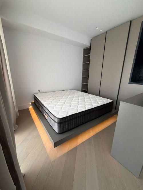 Premium Studio | Curtain 126 10