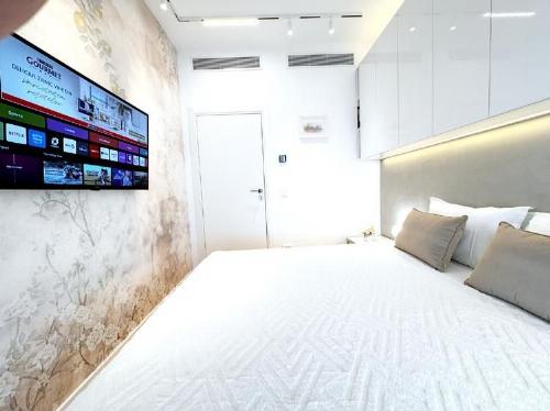 First Rental, Up-Site 12