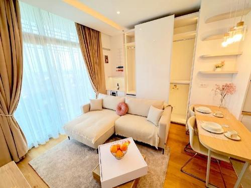 First Rental, Up-Site 4