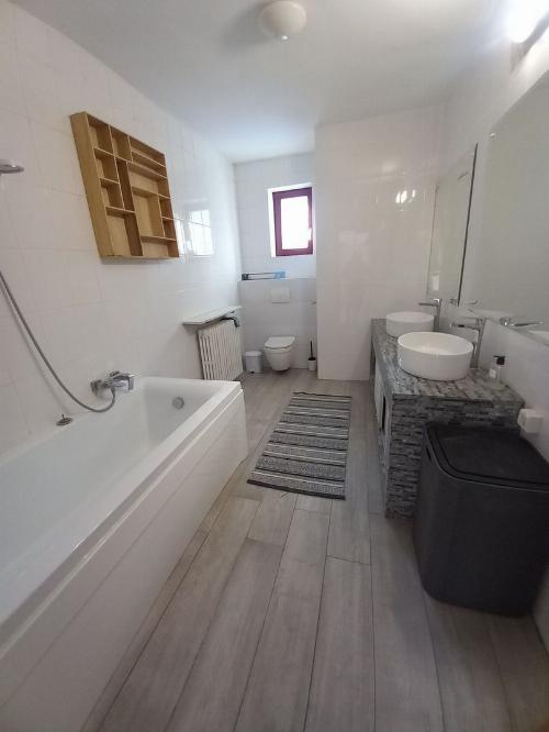 Vila pretabilă birouri, clinica, after school 4